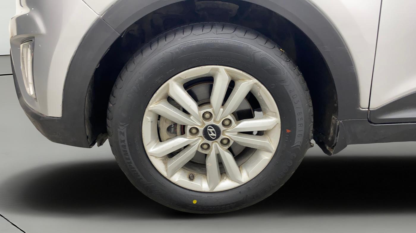 2016 Hyundai Creta SX PLUS 1.6 PETROL, Petrol, Manual, 1,05,128 km, Left Front Wheel