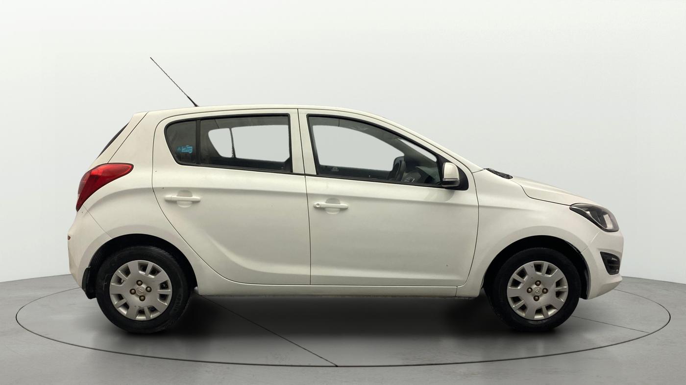 2013 Hyundai i20 MAGNA (O) 1.2, Petrol, Manual, 47,732 km, Right Side View