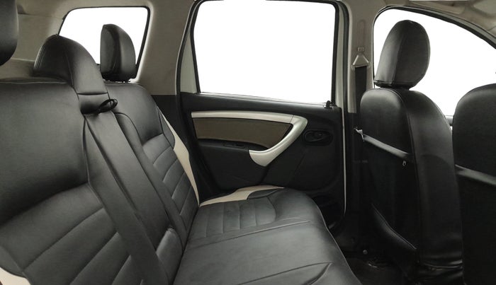 2015 Renault Duster 110 PS RXZ DIESEL, Diesel, Manual, 69,895 km, Right Side Rear Door Cabin