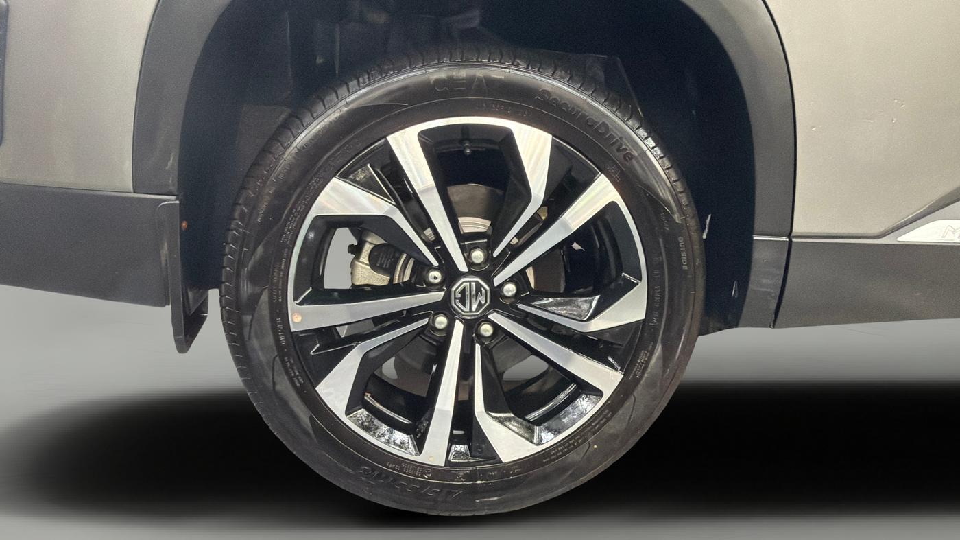 2024 MG HECTOR Select Pro 1.5 Turbo CVT , Petrol, Automatic, 5,074 km, Right Rear Wheel