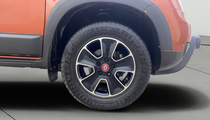 2017 Renault Duster 85 PS RXS MT DIESEL, Diesel, Manual, 1,43,991 km, Right Front Wheel