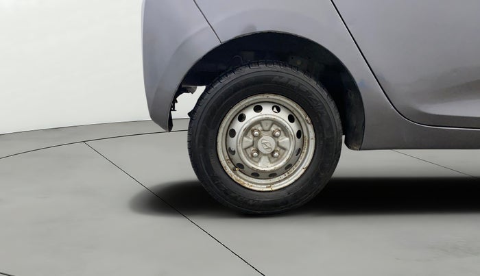 2016 Hyundai Eon D-LITE+, Petrol, Manual, 46,159 km, Right Rear Wheel