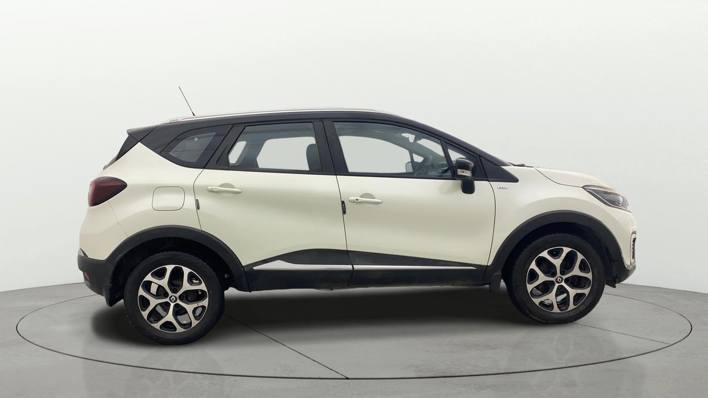 2018 Renault Captur RXT DIESEL DUAL TONE, Diesel, Manual, 1,21,157 km, Right Side View