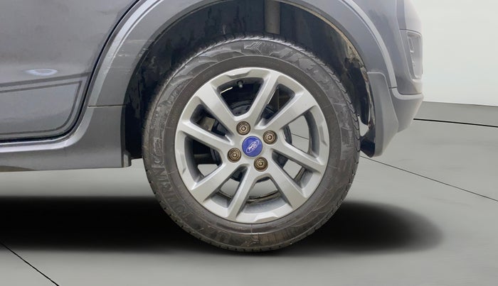 2018 Ford FREESTYLE TITANIUM 1.2 PETROL, Petrol, Manual, 74,993 km, Left Rear Wheel