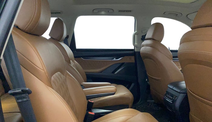 2023 MG GLOSTER SAVVY 2.0 TURBO 7 STR 2WD, Diesel, Automatic, 36,456 km, Right Side Rear Door Cabin