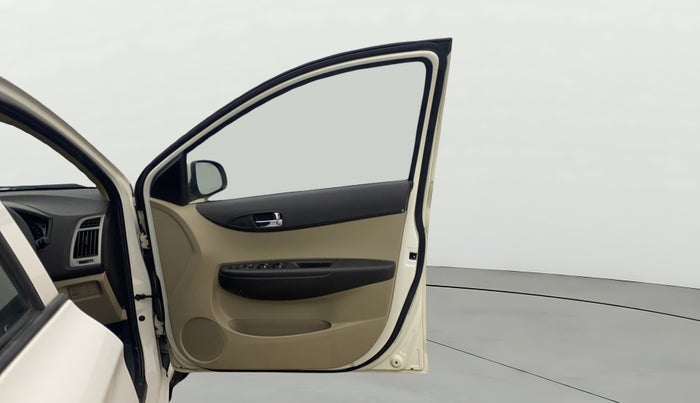 2014 Hyundai i20 SPORTZ 1.2, Petrol, Manual, 50,394 km, RHS Front Door