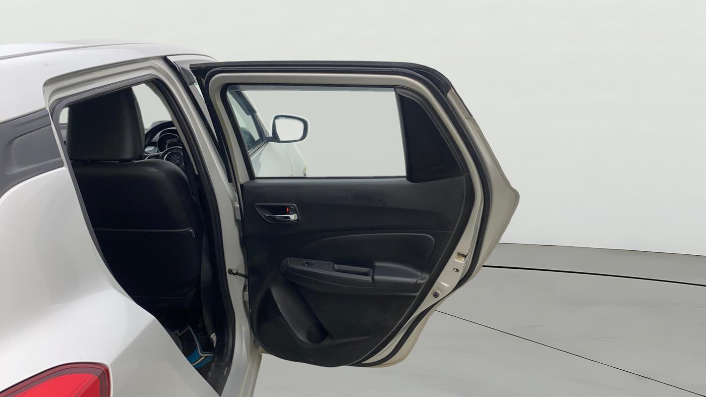 2023 Maruti Swift VXI CNG, CNG, Manual, 71,871 km, RHS Rear Door