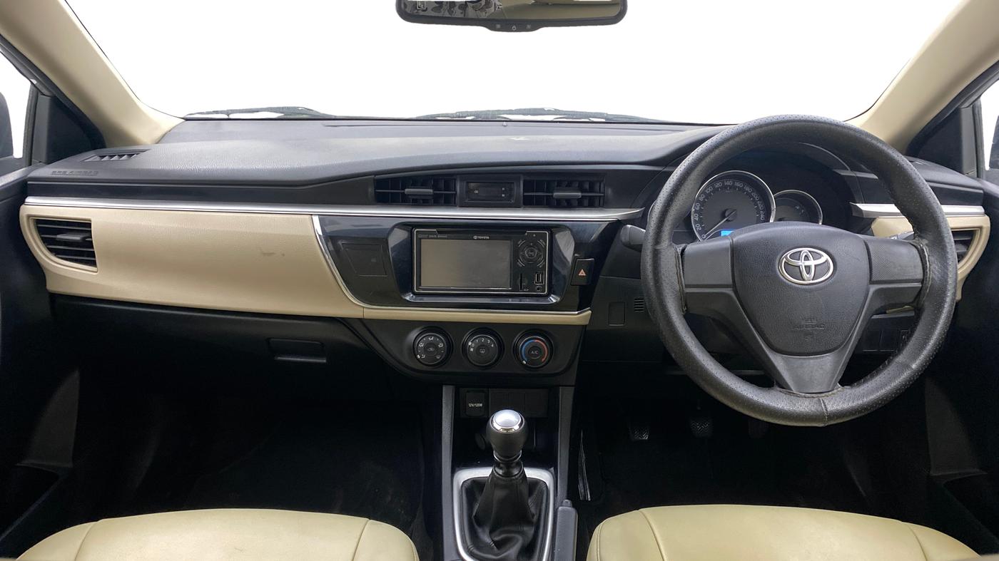 2015 Toyota Corolla Altis JS PETROL, Petrol, Manual, 1,20,681 km, Dashboard