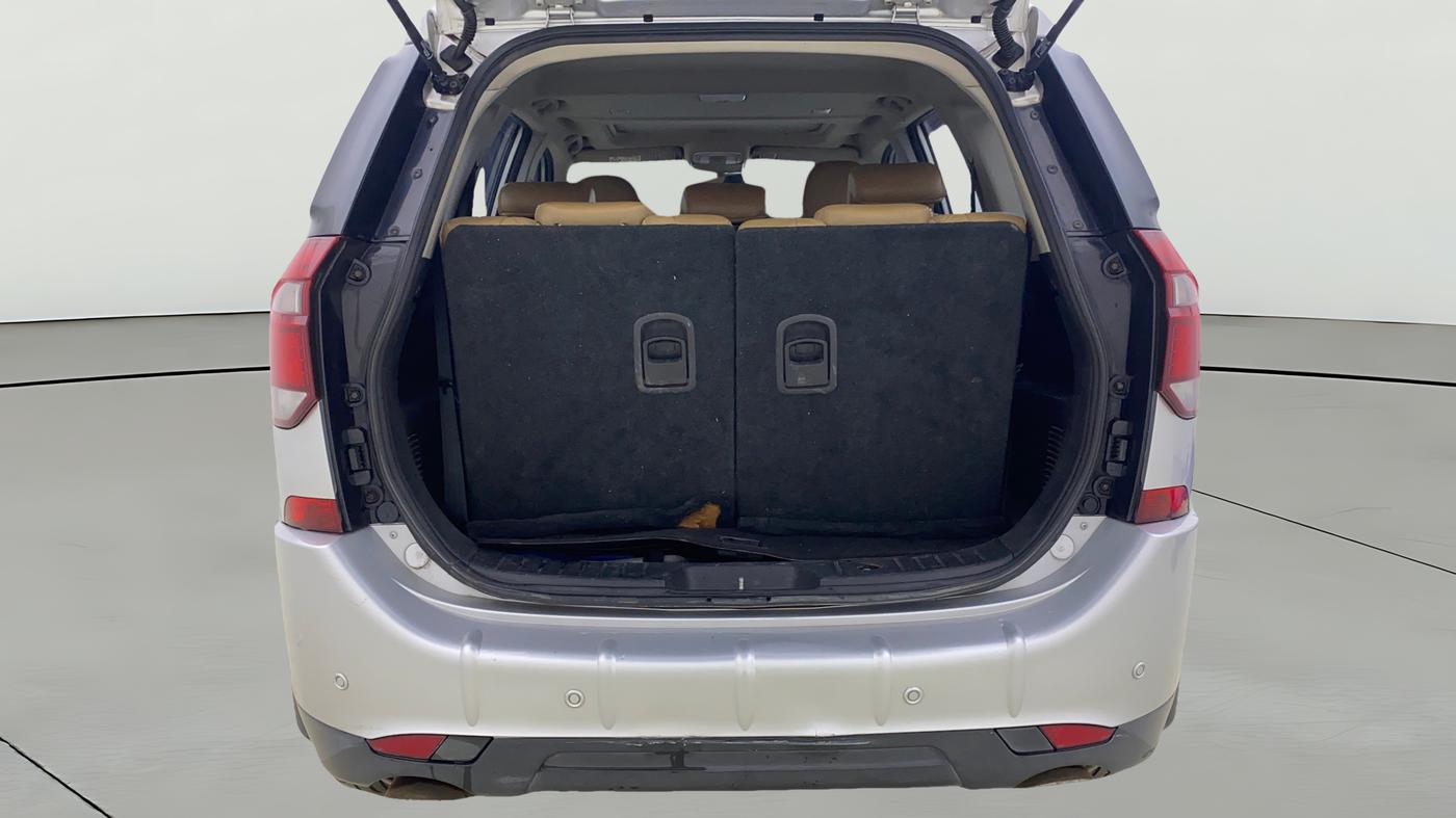 2019 Mahindra XUV500 W11, Diesel, Manual, 1,08,000 km, Boot Open Zoomed View