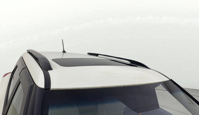 2023 Mahindra XUV300 W8 (O) 1.5 DIESEL AMT, Diesel, Automatic, 90,866 km, Roof