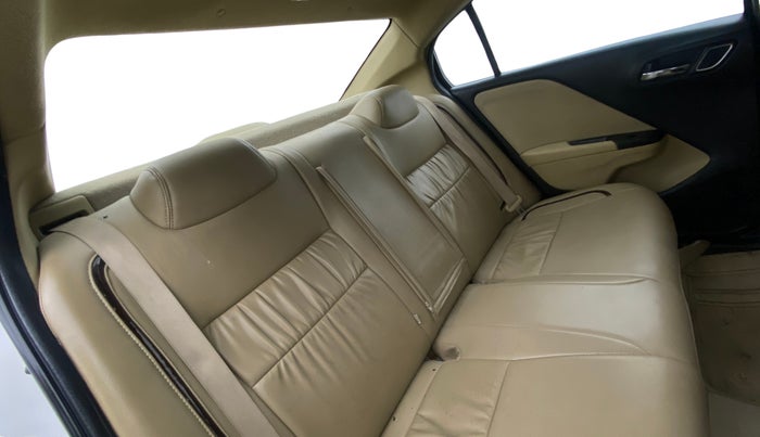 2022 Honda City 1.5L I-VTEC V MT 5TH GEN, Petrol, Manual, 45,734 km, Right Side Rear Door Cabin