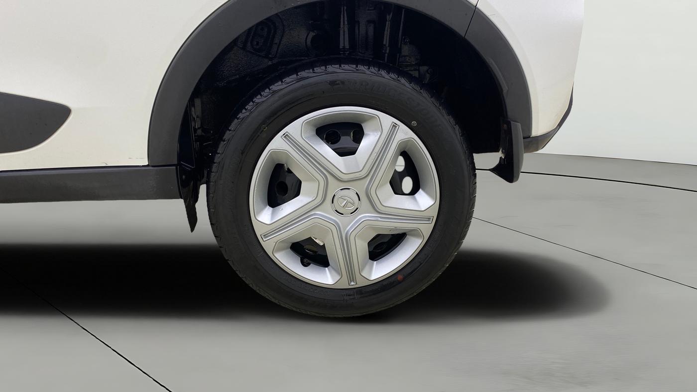 2022 Tata NEXON XMA SUNROOF PETROL, Petrol, Automatic, 14,378 km, Left Rear Wheel