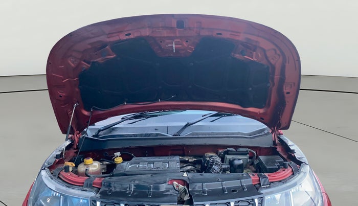 2018 Mahindra KUV 100 NXT K8 P 6 STR DUAL TONE, Petrol, Manual, 42,754 km, Open Bonet