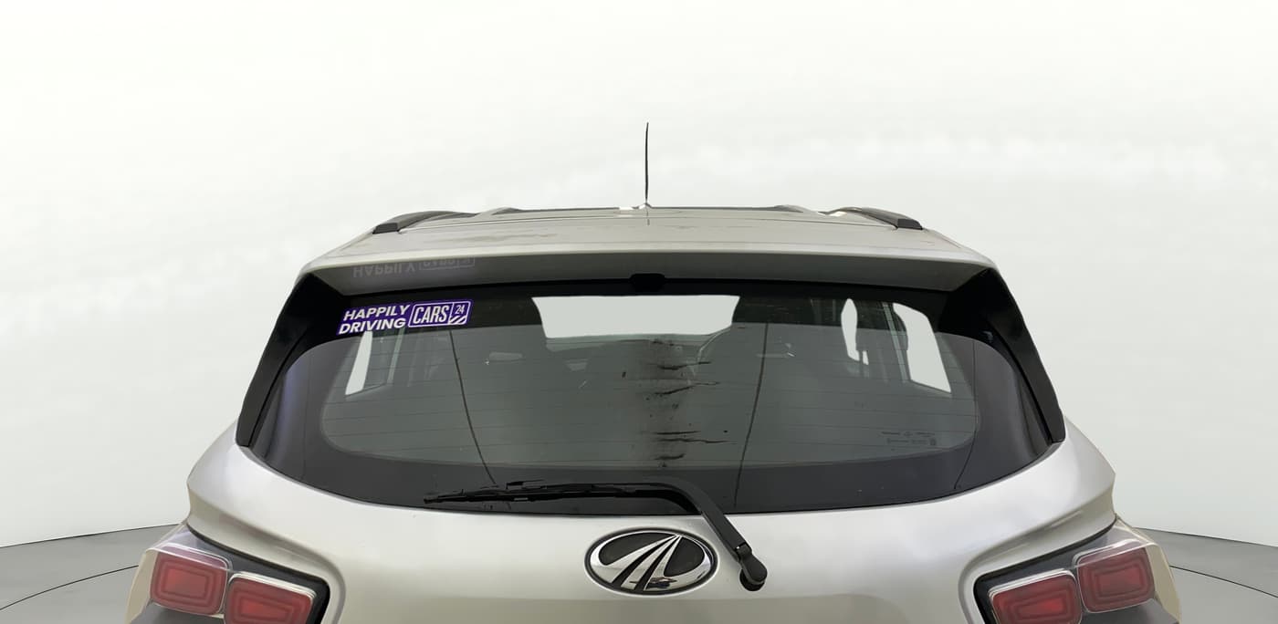 2017 Mahindra KUV 100 NXT K8 P 6 STR, Petrol, Manual, 23,027 km, Rear Windshield