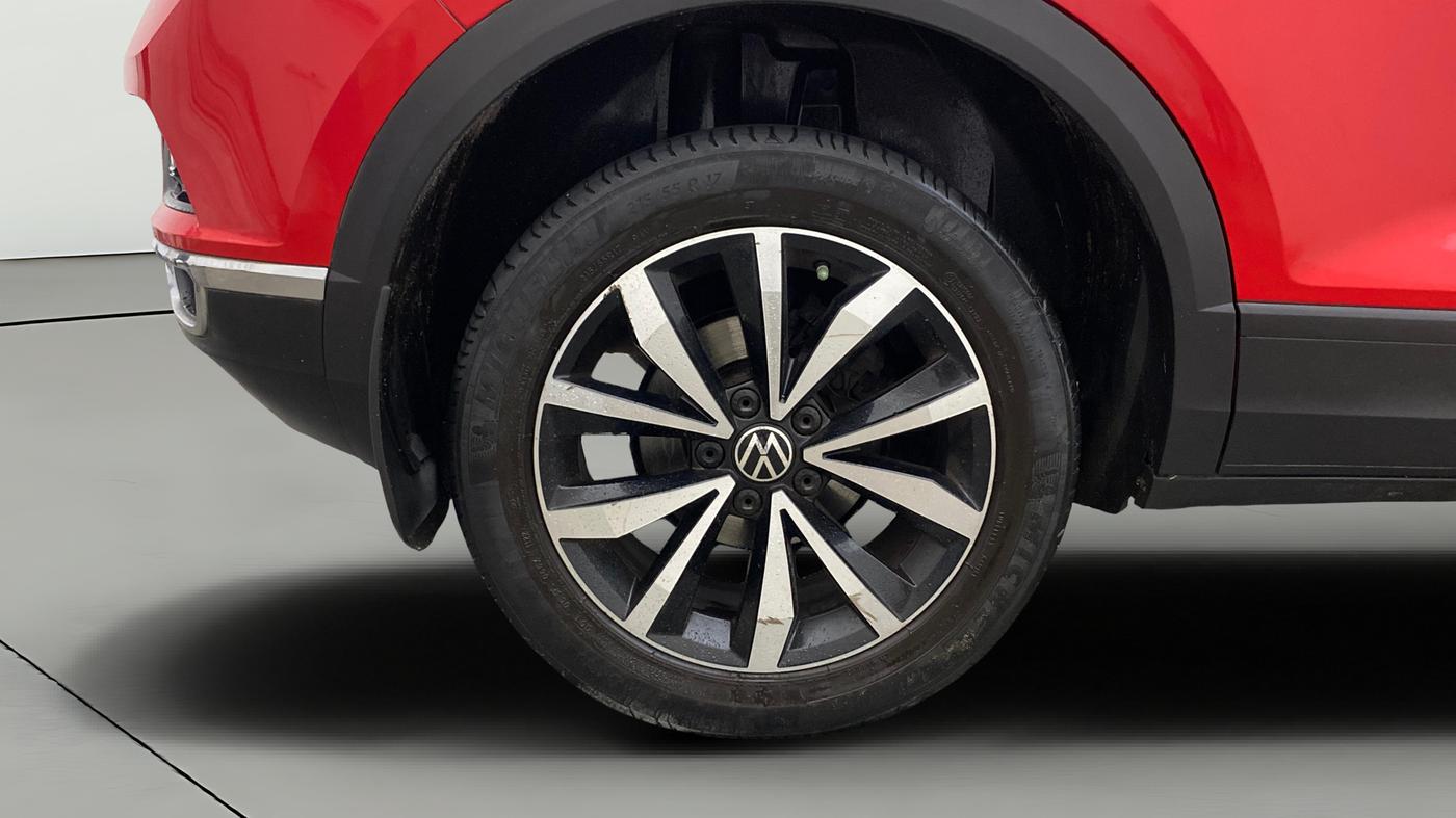 2021 Volkswagen T-ROC 1.5 TSI AT, Petrol, Automatic, 1,20,900 km, Right Rear Wheel