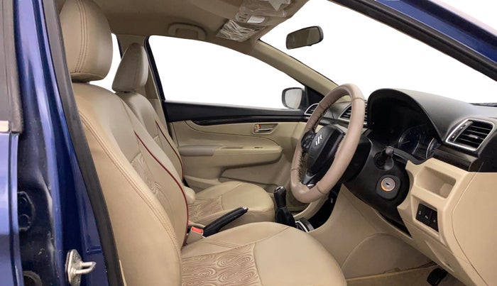 2017 Maruti Ciaz DELTA 1.4 MT PETROL, Petrol, Manual, 63,096 km, Right Side Front Door Cabin