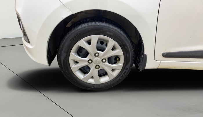 2015 Hyundai Grand i10 SPORTZ 1.2 KAPPA VTVT, Petrol, Manual, 20,964 km, Left Front Wheel
