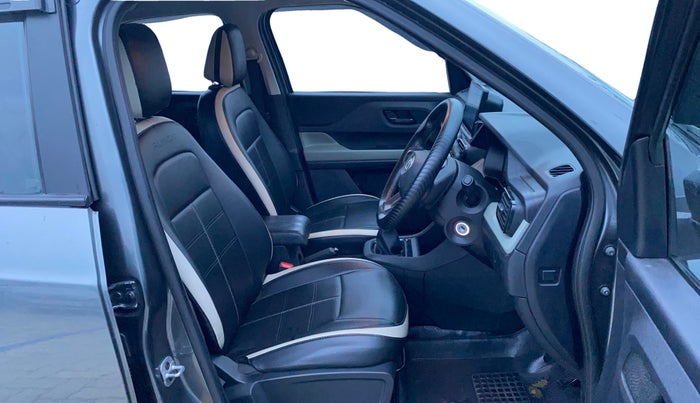 2022 Tata PUNCH ADVENTURE MT, Petrol, Manual, 33,223 km, Right Side Front Door Cabin