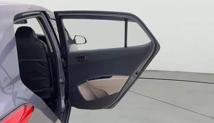 2018 Hyundai Grand i10 MAGNA 1.2 KAPPA VTVT, CNG, Manual, 1,32,621 km, RHS Rear Door