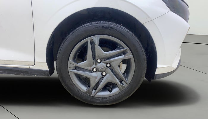 2023 Hyundai NEW I20 SPORTZ 1.2 MT, Petrol, Manual, 38,249 km, Right Front Wheel