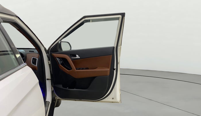 2020 Hyundai Creta SX AT 1.6 DIESEL, Diesel, Automatic, 35,003 km, RHS Front Door