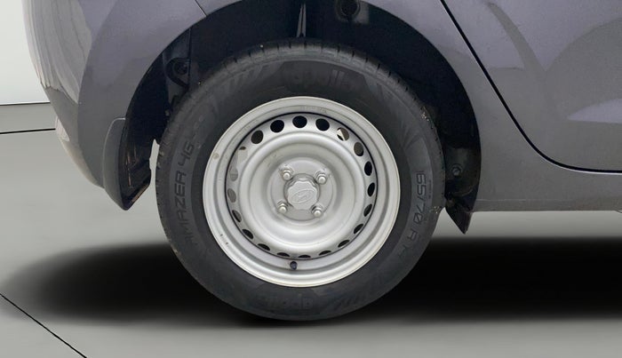 2024 Hyundai GRAND I10 NIOS ERA 1.2 KAPPA VTVT, Petrol, Manual, 4,869 km, Right Rear Wheel