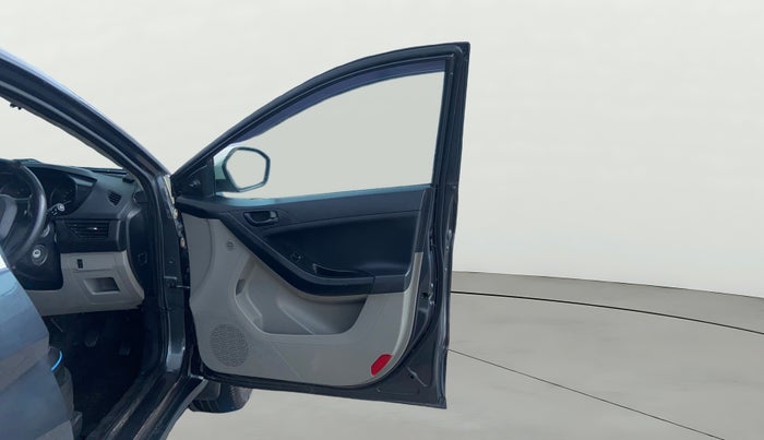 2019 Tata NEXON XE PETROL, Petrol, Manual, 89,717 km, RHS Front Door