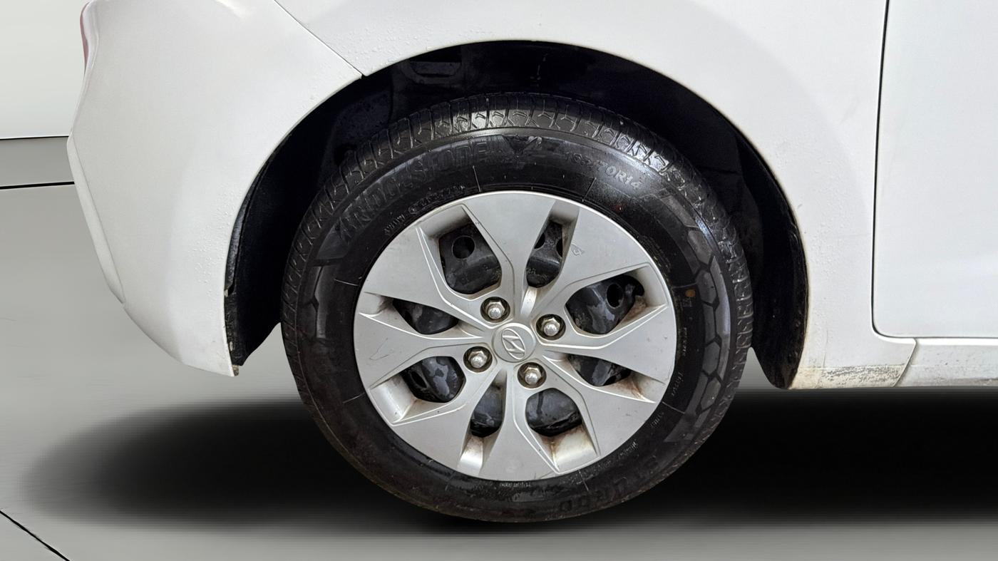 2017 Hyundai Xcent E+, Petrol, Manual, 66,534 km, Left Front Wheel