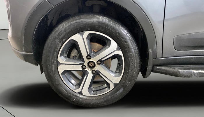2022 Tata NEXON XZA PLUS DIESEL, Diesel, Automatic, 62,167 km, Left Front Wheel