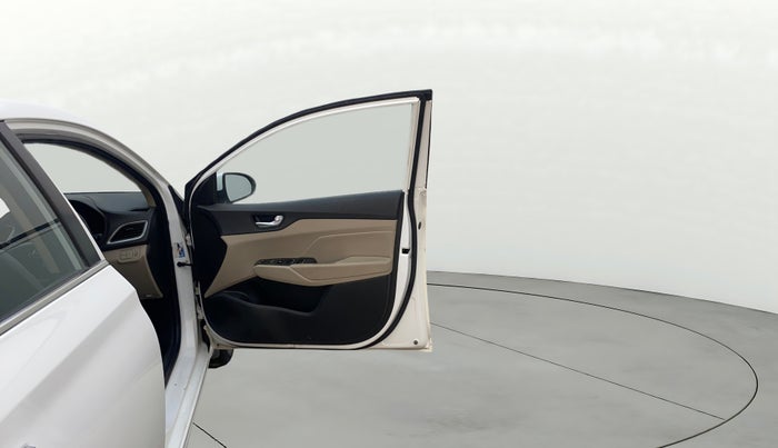 2018 Hyundai Verna 1.6 VTVT SX O, Petrol, Manual, 55,654 km, RHS Front Door