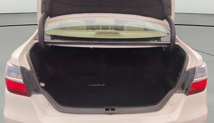 2016 Toyota Camry HYBRID, Hybrid, Automatic, 75,189 km, Boot Open Zoomed View