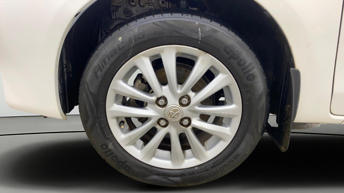 2014 Toyota Etios G, CNG, Manual, 81,154 km, Left Front Wheel
