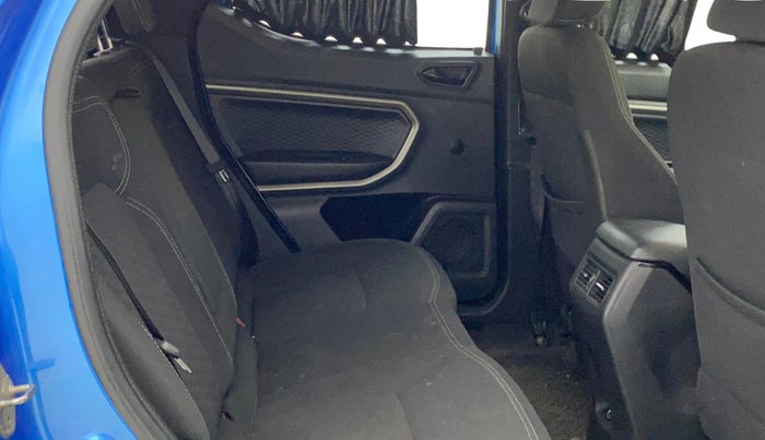 2021 Renault Kiger RXZ MT, Petrol, Manual, 57,005 km, Right Side Rear Door Cabin