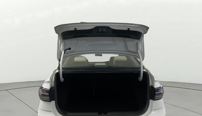 2024 Volkswagen VIRTUS HIGHLINE TSI 1.0 MT, Petrol, Manual, 6,662 km, Boot Door Open