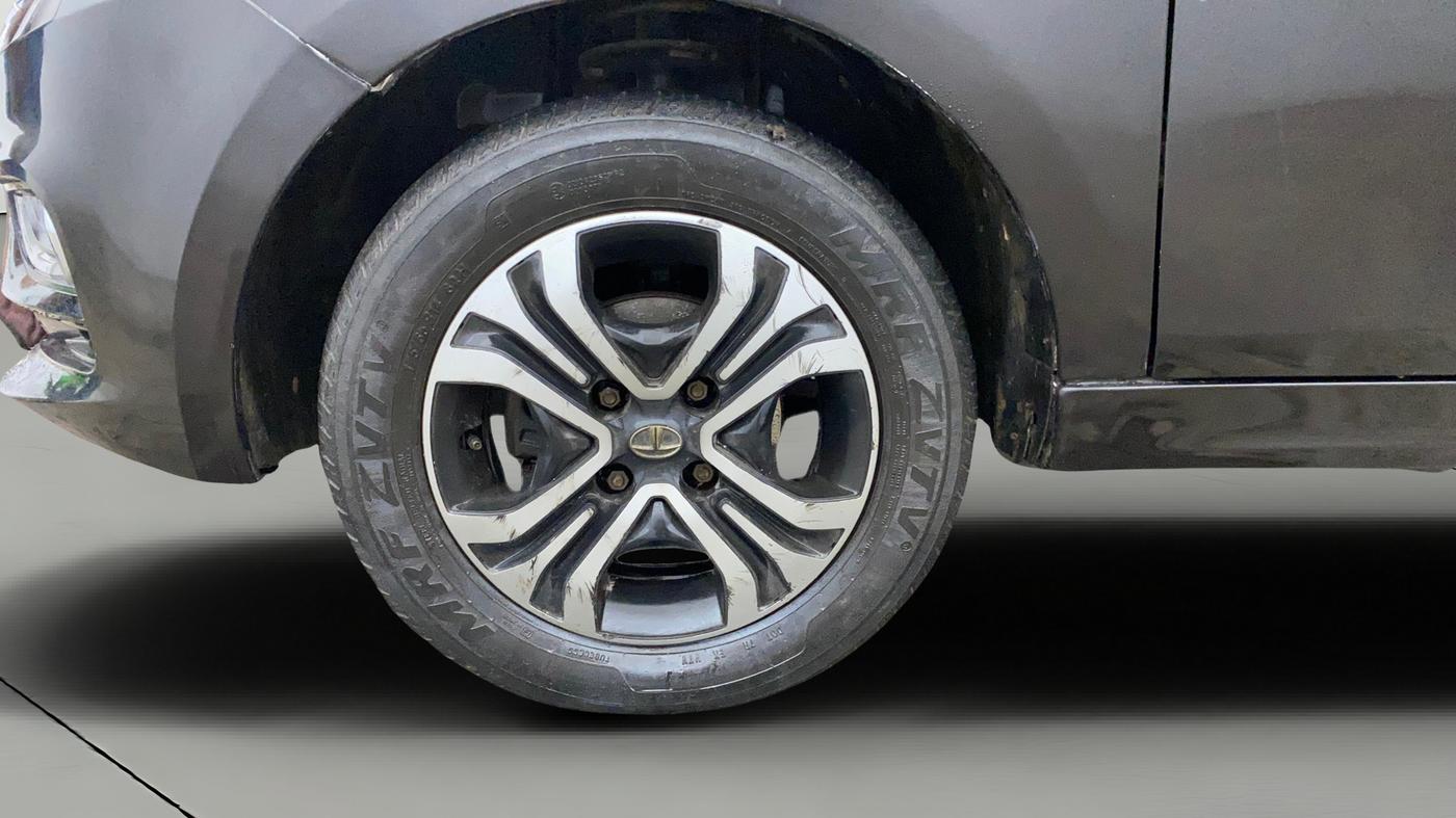 2022 Tata Tiago XZ PLUS CNG, CNG, Manual, 36,460 km, Left Front Wheel