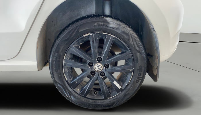 2013 Volkswagen Polo HIGHLINE DIESEL, Diesel, Manual, 83,205 km, Left Rear Wheel