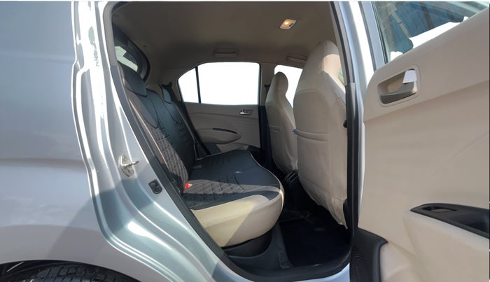 2019 Hyundai NEW SANTRO SPORTZ MT, Petrol, Manual, 31,395 km, Right Side Rear Door Cabin