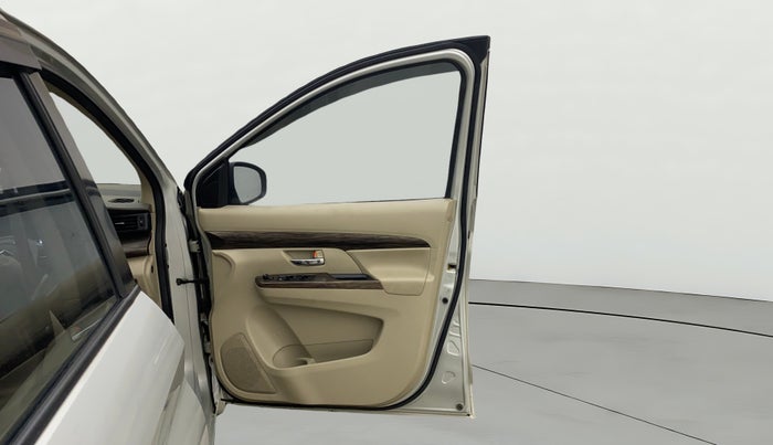 2019 Maruti Ertiga ZXI AT SHVS, Petrol, Automatic, 81,568 km, RHS Front Door