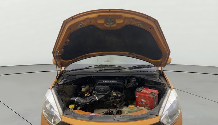 2016 Tata Tiago XT PETROL, Petrol, Manual, 70,339 km, Open Bonet