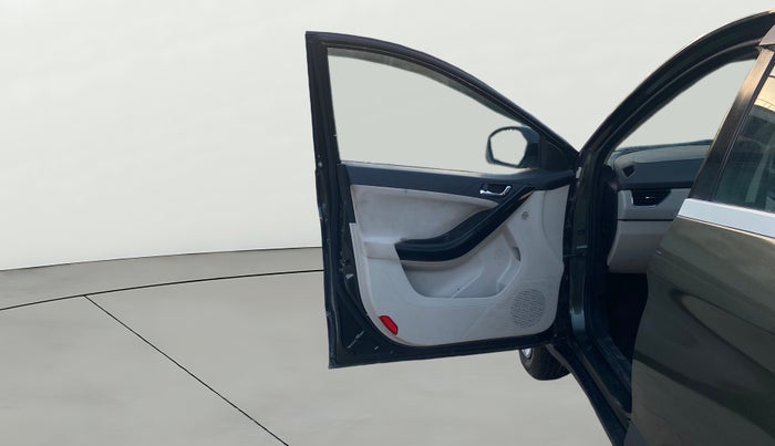 2021 Tata NEXON XZ PETROL, Petrol, Manual, 76,618 km, LHS Front Door