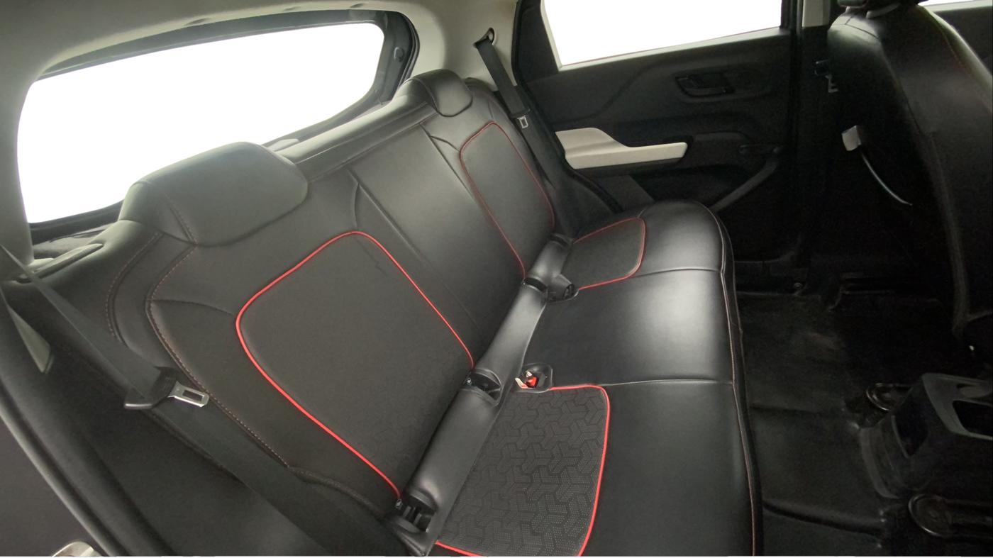 2022 Tata PUNCH PURE MT, Petrol, Manual, 18,807 km, Right Side Rear Door Cabin