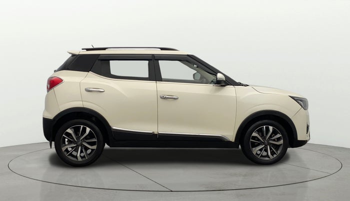 2021 Mahindra XUV300 W8 (O) 1.5 DIESEL AMT, Diesel, Automatic, 79,822 km, Right Side View