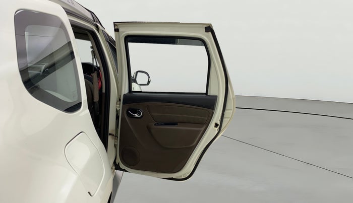 2016 Renault Duster 110 PS RXZ 4X2 AMT DIESEL, Diesel, Automatic, 69,276 km, RHS Rear Door