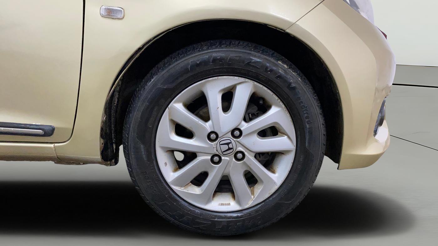 2014 Honda Mobilio 1.5L I-VTEC V, Petrol, Manual, 46,518 km, Right Front Wheel