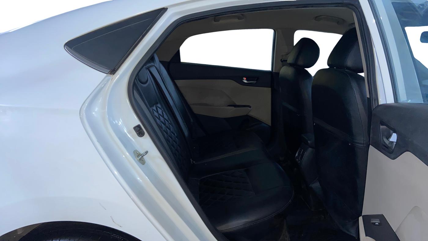 2019 Hyundai Verna 1.6 VTVT SX, Petrol, Manual, 73,424 km, Right Side Rear Door Cabin