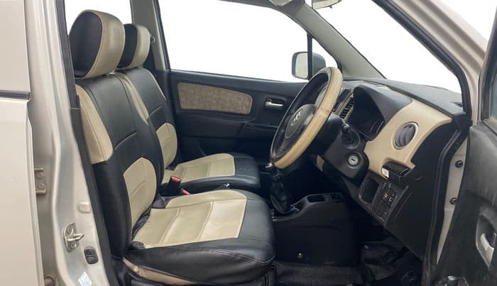 2018 Maruti Wagon R 1.0 VXI, Petrol, Manual, 86,377 km, Right Side Front Door Cabin