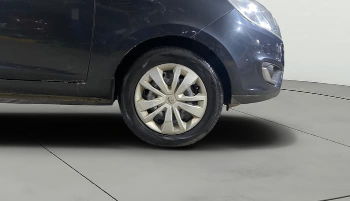2016 Tata Zest XMS PETROL, Petrol, Manual, 19,212 km, Right Front Wheel