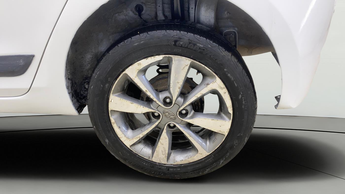 2015 Hyundai Elite i20 ASTA 1.2, CNG, Manual, 1,24,794 km, Left Rear Wheel
