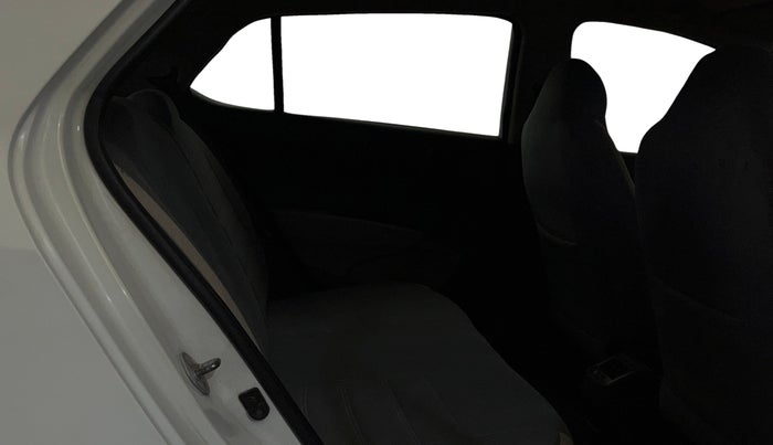 2016 Hyundai Grand i10 MAGNA AT 1.2 KAPPA VTVT, Petrol, Automatic, 54,688 km, Right Side Rear Door Cabin