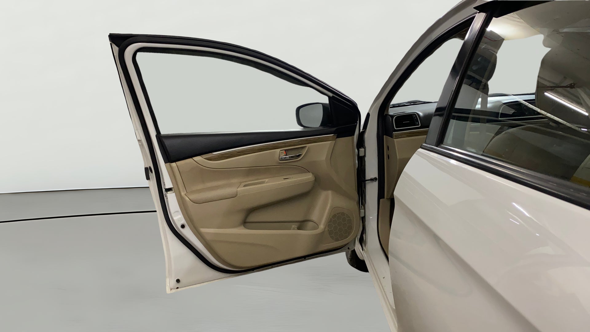 camera-LHS-Rear-Door